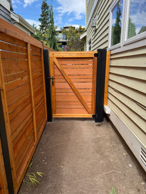 Ravenna Horizontal Slat Cedar Fence 16