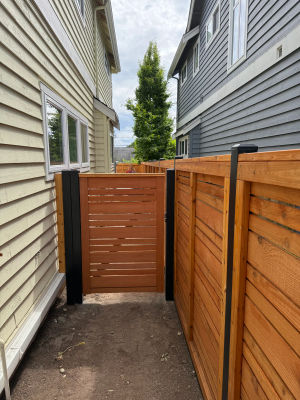 Ravenna Horizontal Slat Cedar Fence 17