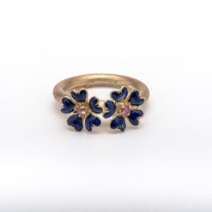 Anello Unoaerre anni '90 in Oro giallo 18 kt, Smalti e Rubini