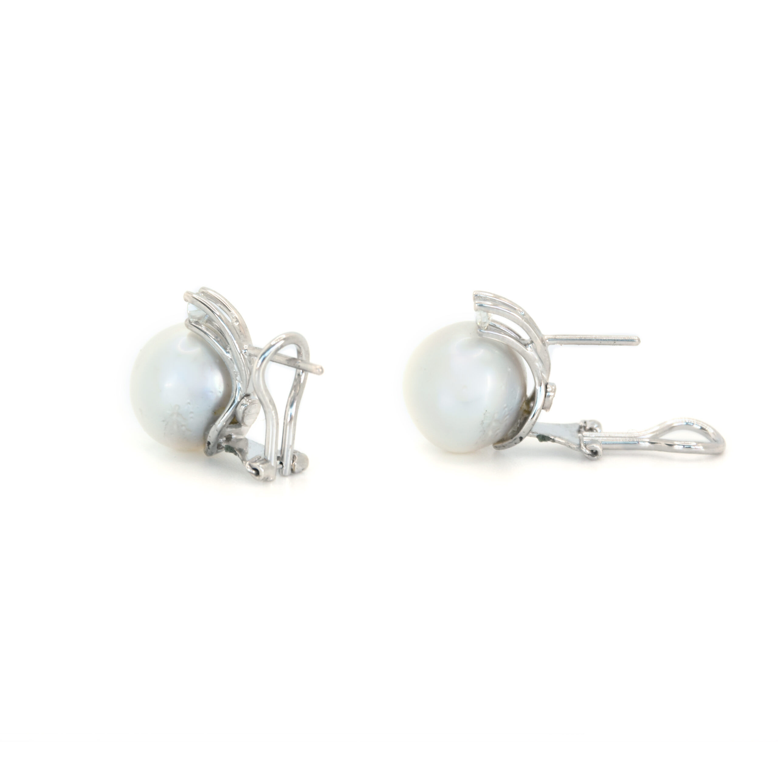Orecchini A Lobo In Oro Bianco 18kt Con Perle Akoya Giapponesi Naturali – Sophie
