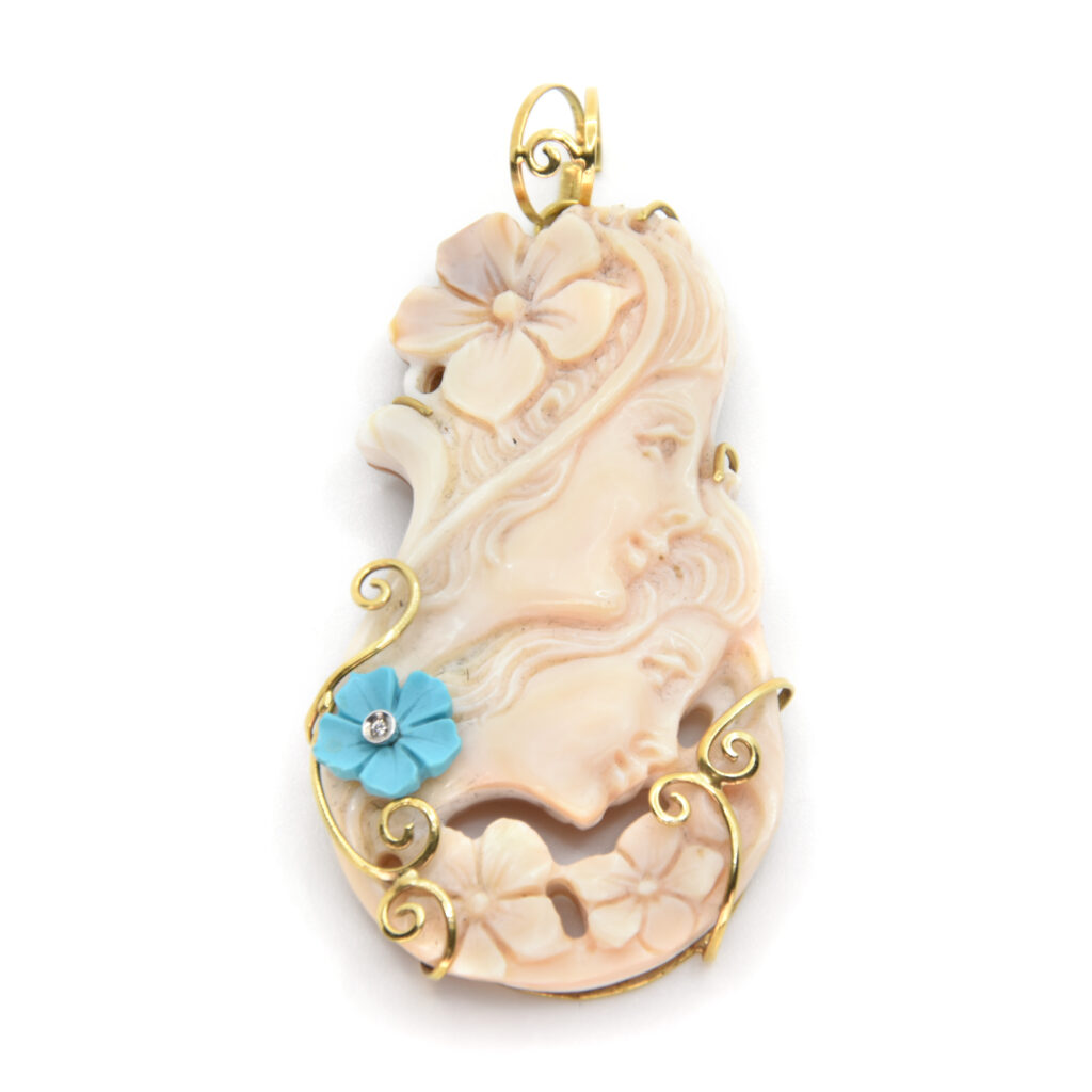 Orecchini a lobo in oro giallo 18kt e diamanti peso 6 gr. | Colasanti