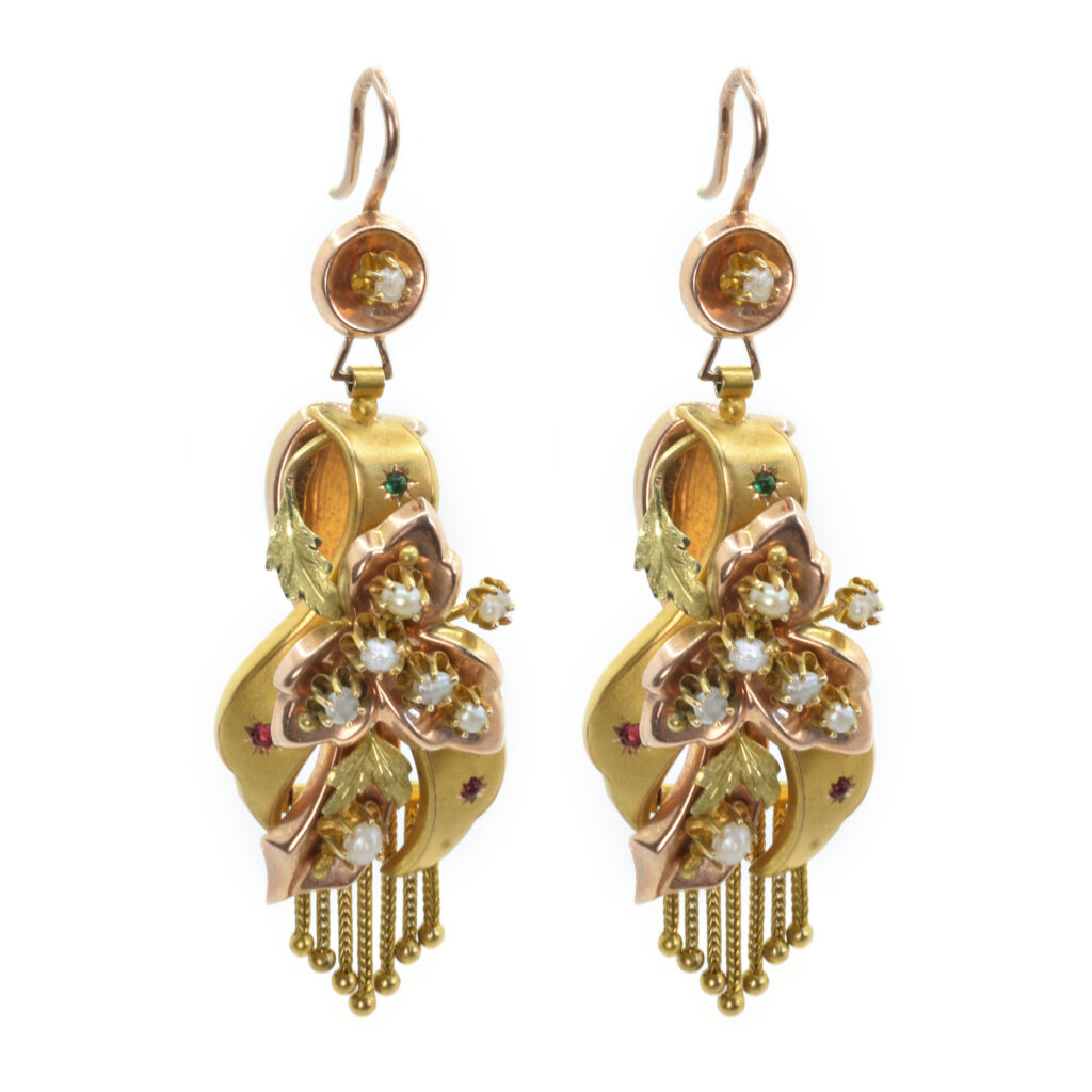 Orecchini a lobo in oro giallo 18kt perle coltivate e diamanti peso 9