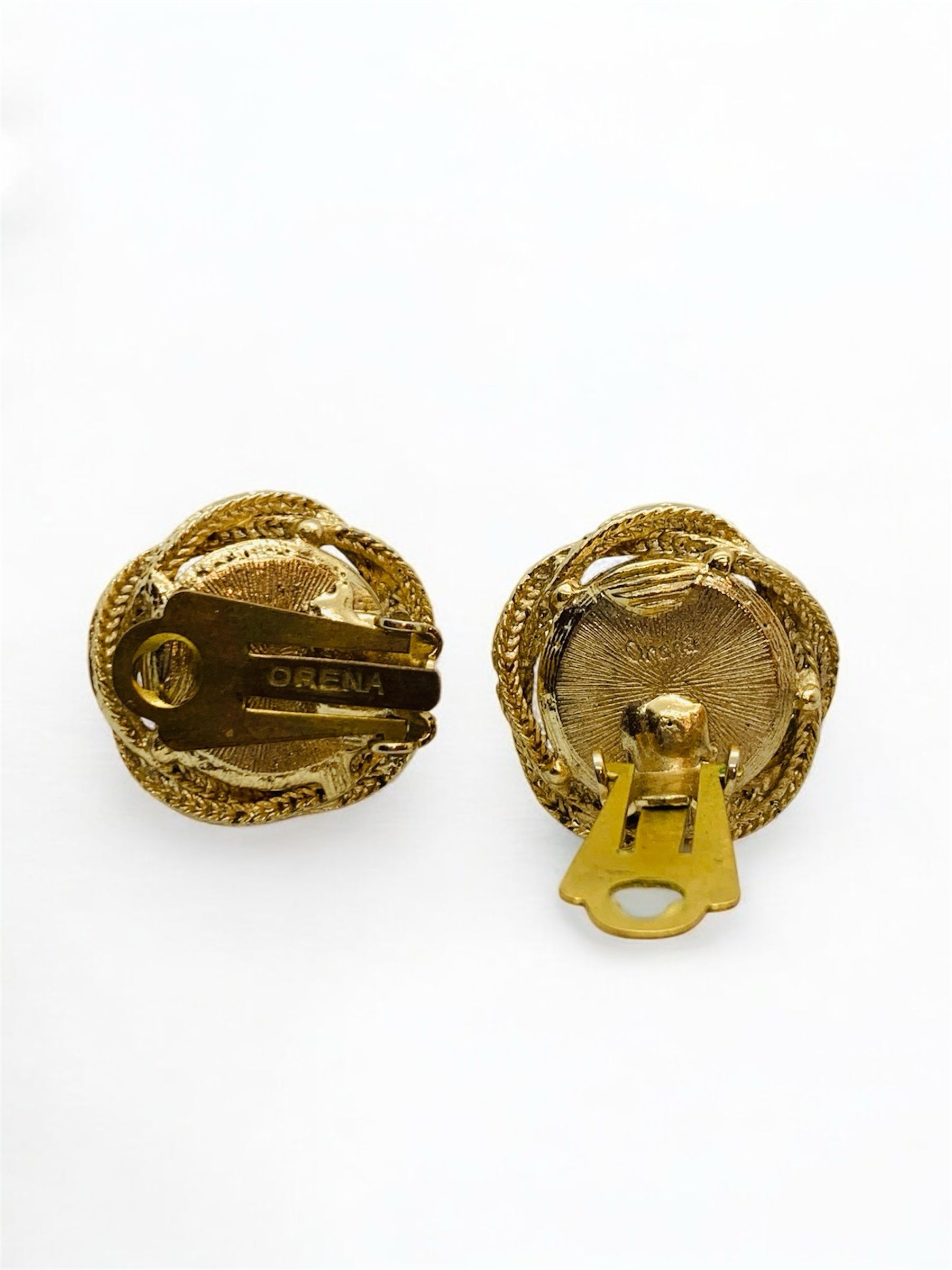 Broche CHANEL Couture Vintage En Métal Doré, Pâte De Verre Et Strass Taille Emeraude 3000000015681
