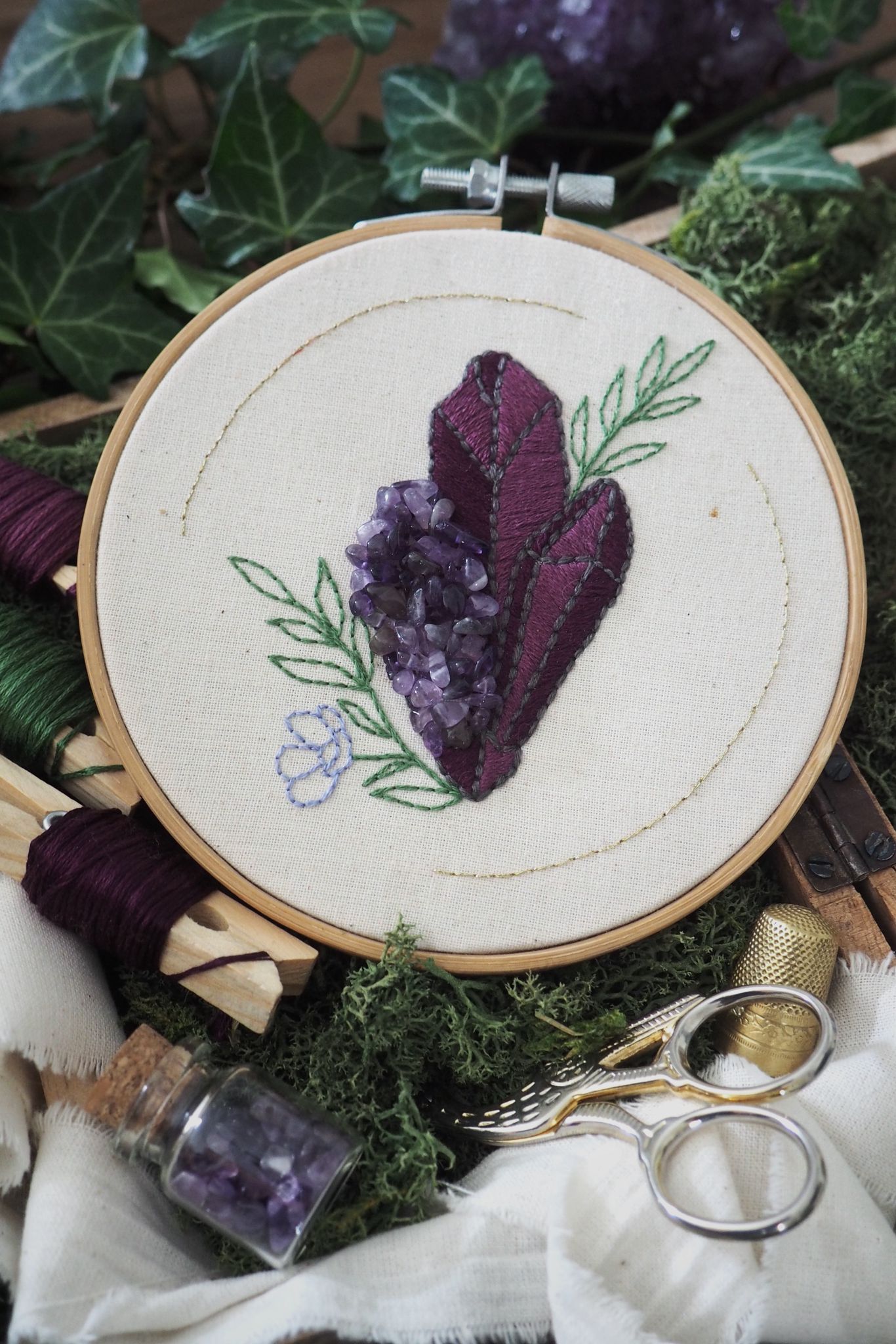 Vaisselle, Vaisselle, Violet, Ingrédient, Recette, Matériau naturel, Plaque, Arts créatifs, Violet, Ustensiles de service