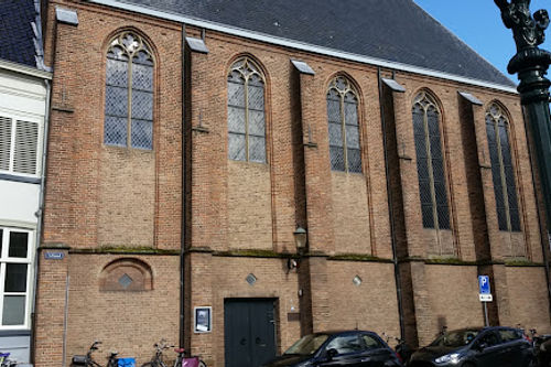 Sint Aegtenkapel (stAeg) Amersfoort live music venue with brick facade, tall arched windows, and dark entrance door.