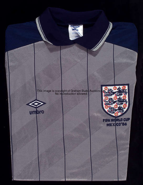 Peter Shilton: a grey England 1986 World Cup goalkeeping jersey, long-sleeved unworn spare, inscribe...