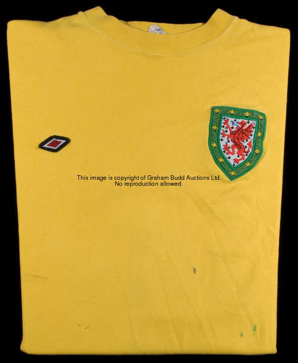 Gary Sprake: a yellow No.12 Wales international goalkeeping substitute's jersey circa 1975, long-sle...