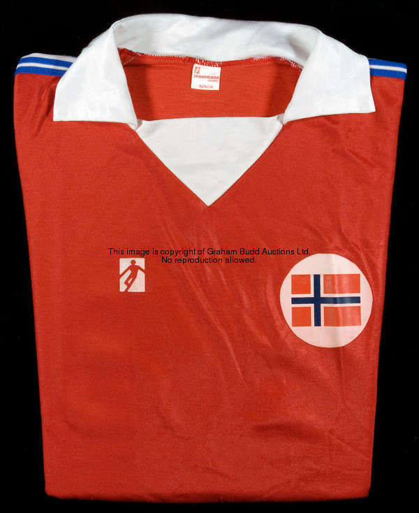 A red Norway No.14 international substitute's jersey, short-sleeved  This jersey relates to the 1982...