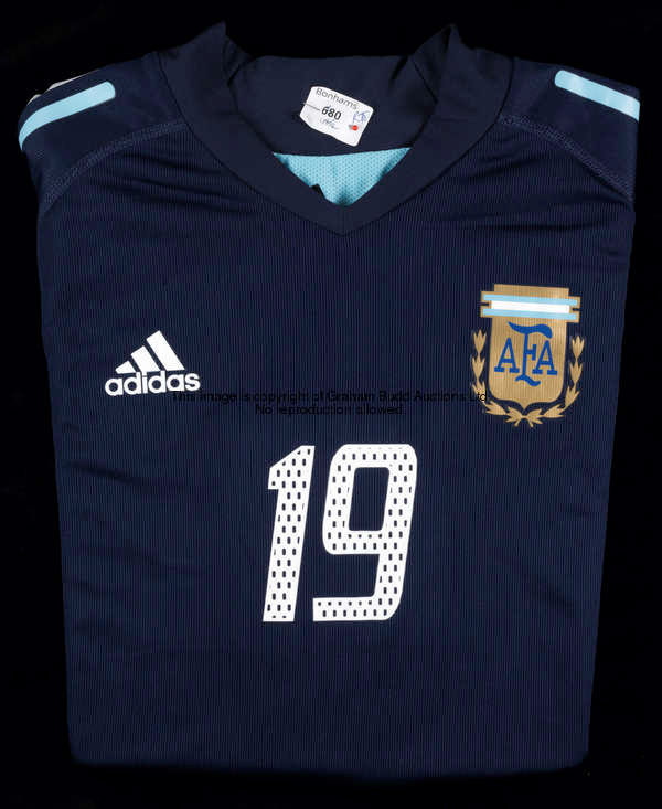 Hernan Crespo: a dark blue Argentina No.19 2002 World Cup jersey worn in the match v Sweden at the M...