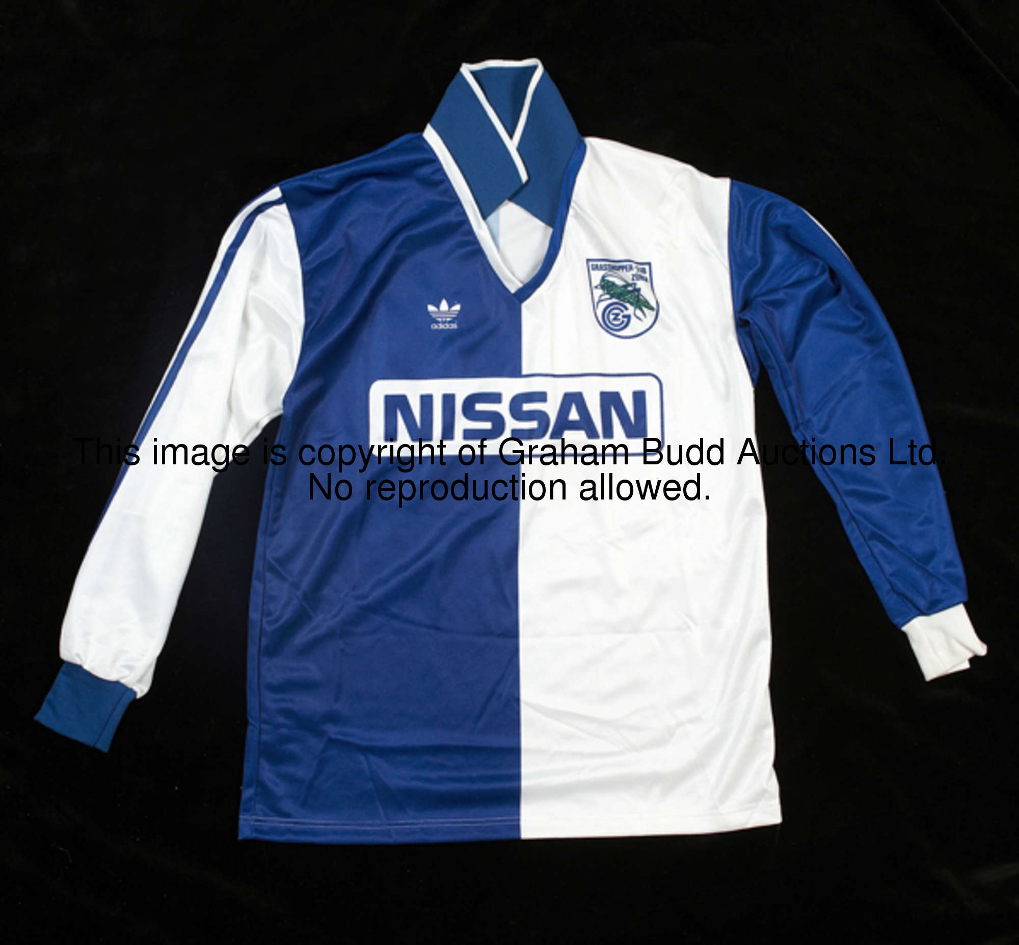 A blue & white halved Grasshoppers Zurich No.10 jersey, long-sleeved