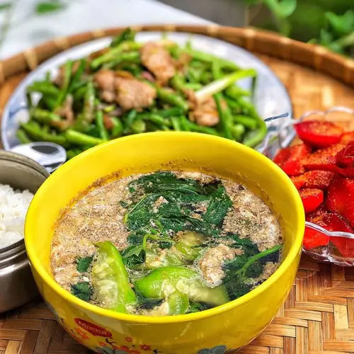 Món canh cua rau đay Một Món Canh Truyền Thống Ngon Tuyệt
