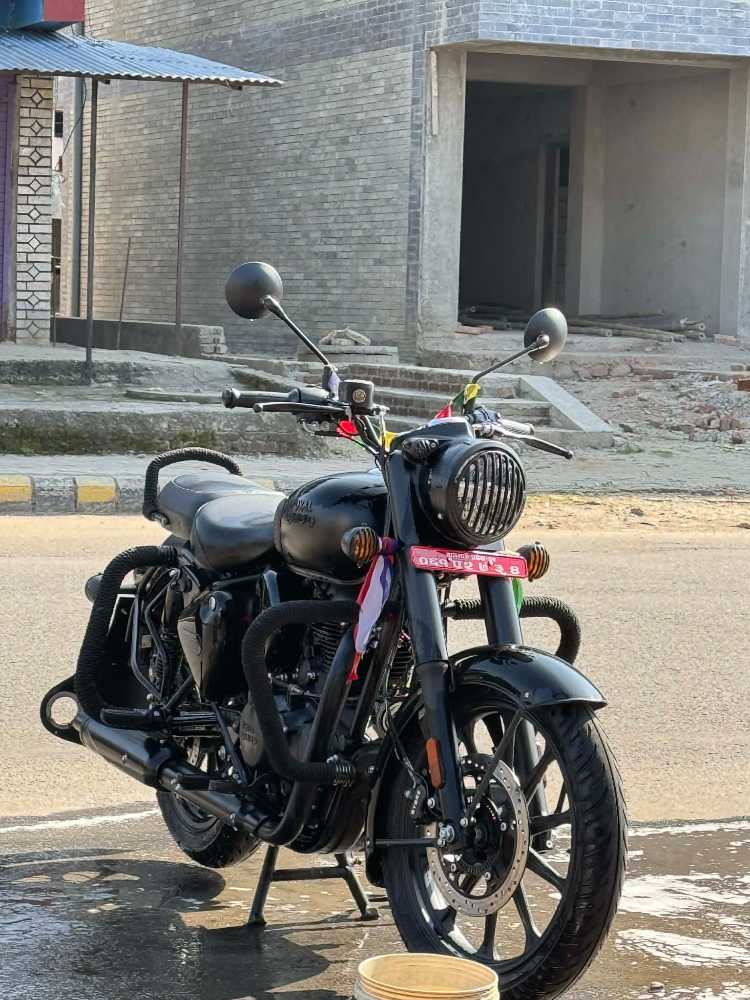 Used 2025 Royal Enfield Classic 350 for sale in Kathmandu - Rs.560,000