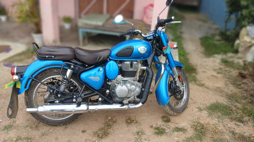 Used 2025 Royal Enfield Classic 350 bike for sale in Nawalpur - Image 4 of 4