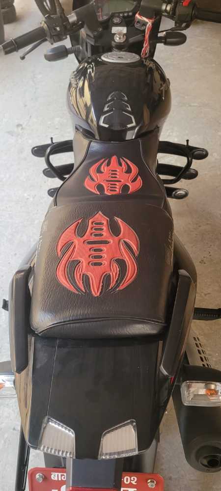 Used 2021 Bajaj Plusar 150 bike for sale in Kathmandu - Image 2 of 9