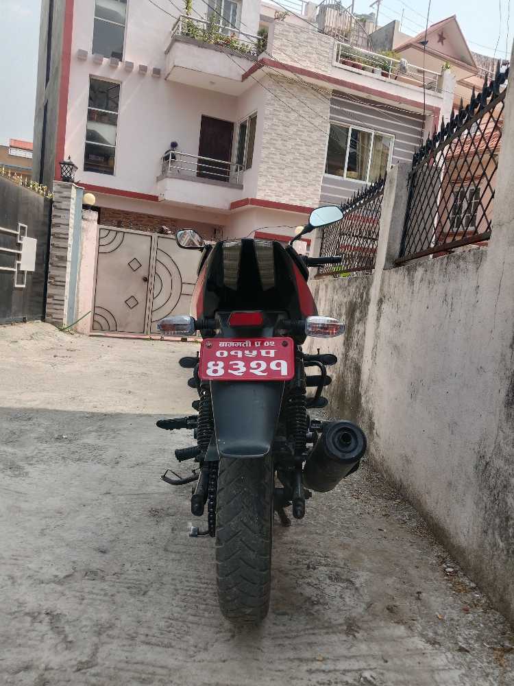Used 2020 Bajaj Plusar 150 bike for sale in Kathmandu - Image 3 of 10