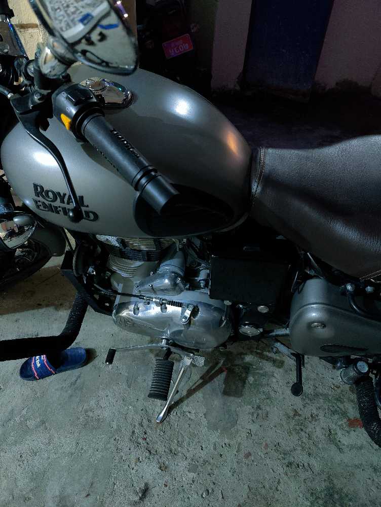 Used 2020 Royal Enfield Classic 350 bike for sale in Jhapa - Image 2 of 3