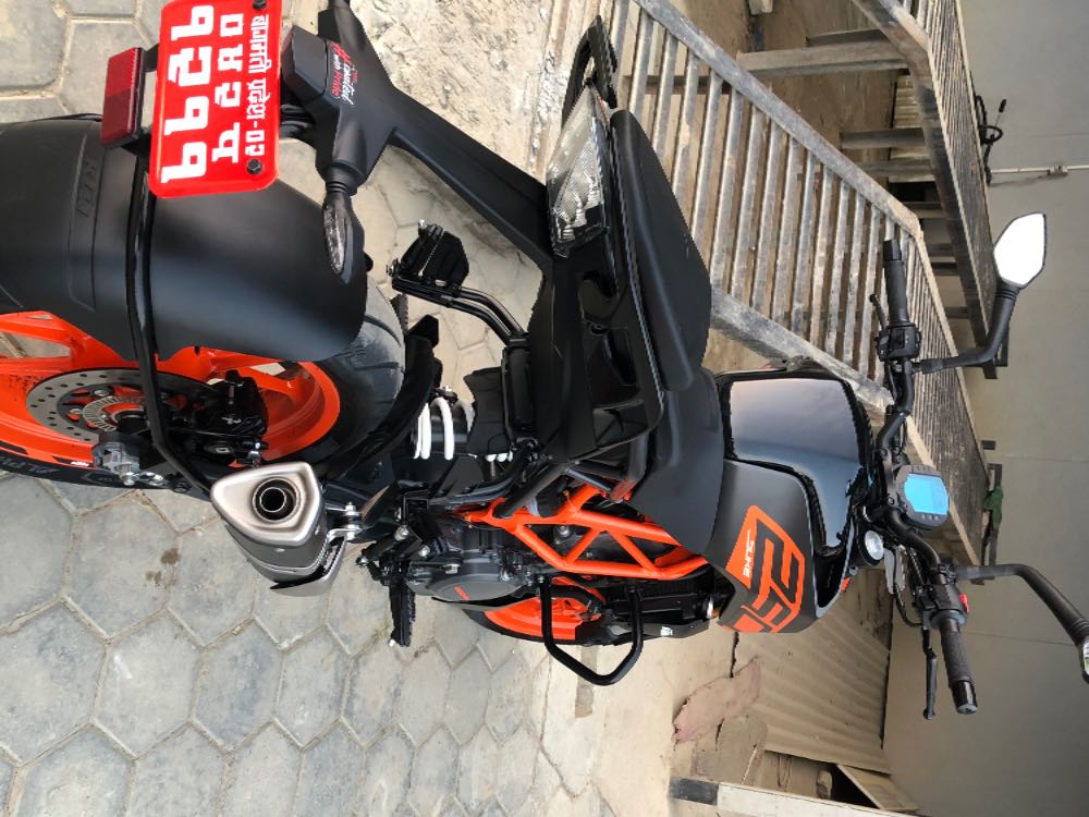 Used 2023 KTM Duke 250 bike for sale in Kathmandu - Image 4 of 5