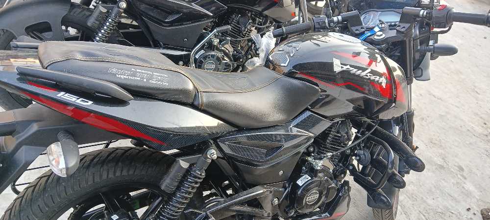 Used 2025 Bajaj Plusar 150 bike for sale in Janakpur - Image 4 of 4