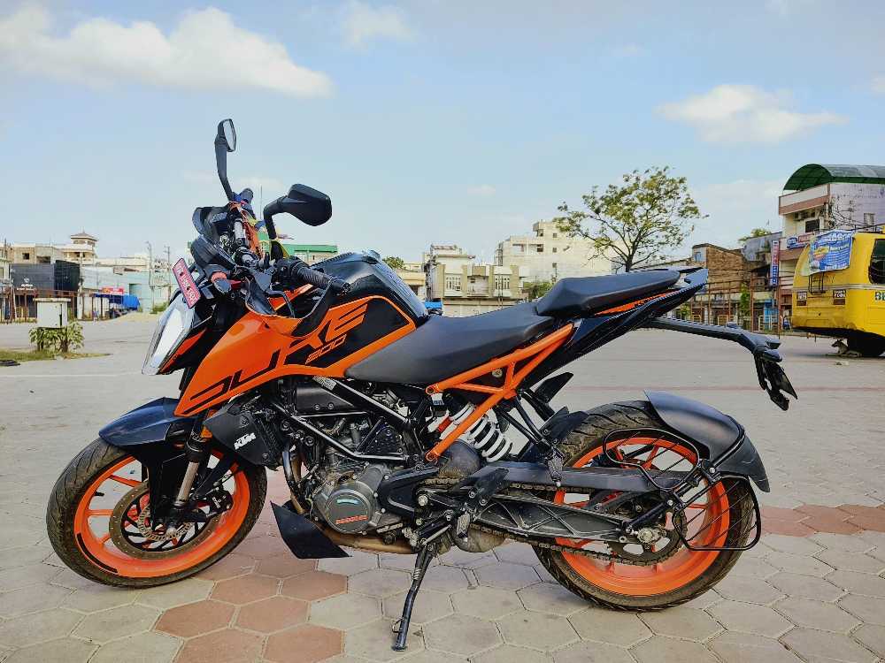 Used 2022 KTM Duke 200 bike for sale in Birgunj - Image 3 of 5