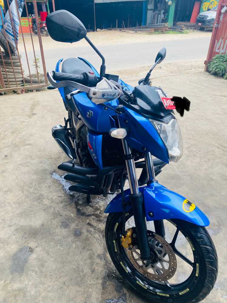 Used 2015 Suzuki Gixxer 150 bike for sale in Kathmandu - Image 1 of 4