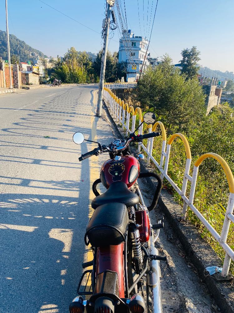 Used 2017 Royal Enfield Classic 350 bike for sale in Kathmandu - Image 2 of 4