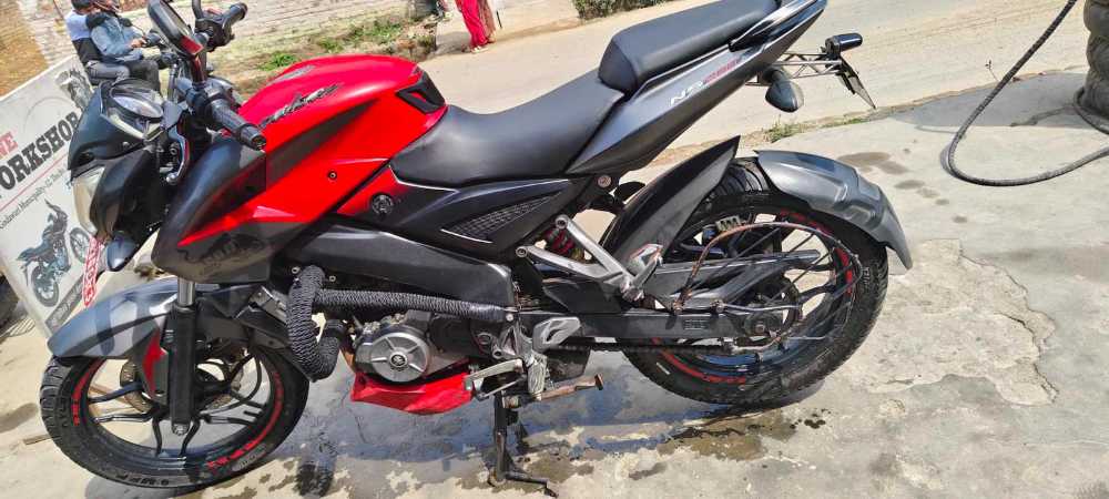 Used 2017 Bajaj Plusar 150 for sale in Hetauda - Rs.125