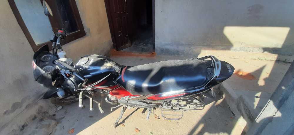 Used 2011 Yamaha R15 bike for sale in Lalitpur - Image 2 of 3