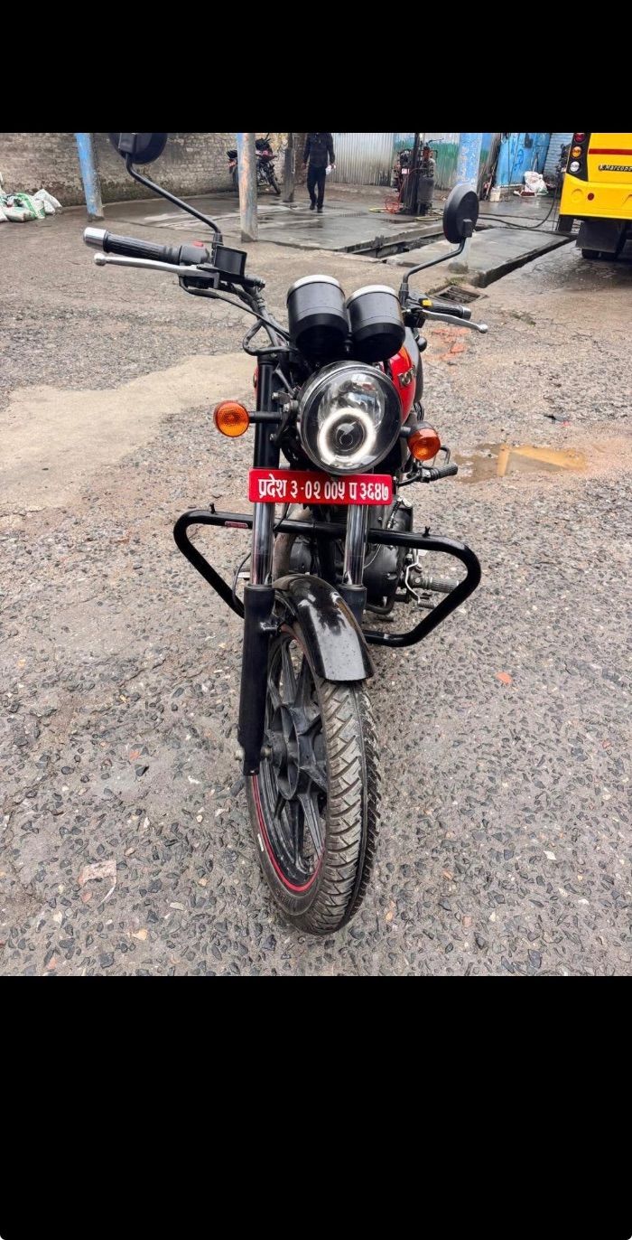 Used 2019 Royal Enfield Classic 350 bike for sale in Kathmandu - Image 3 of 4