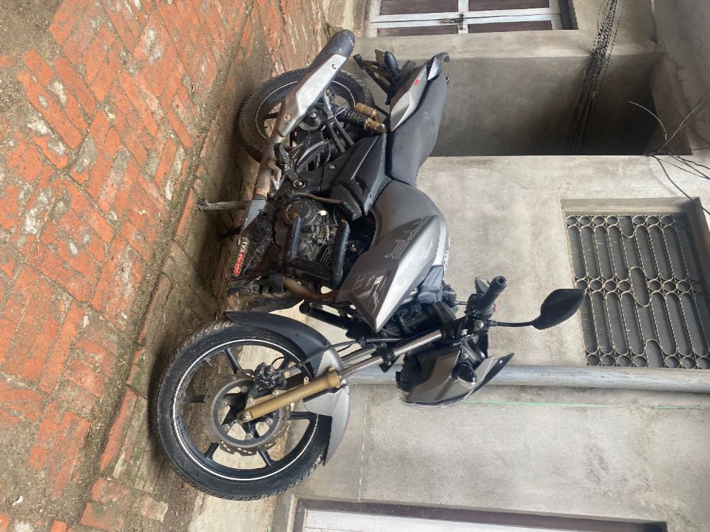 Used 2018 TVS Apache RTR 180 bike for sale in Kathmandu - Image 3 of 3