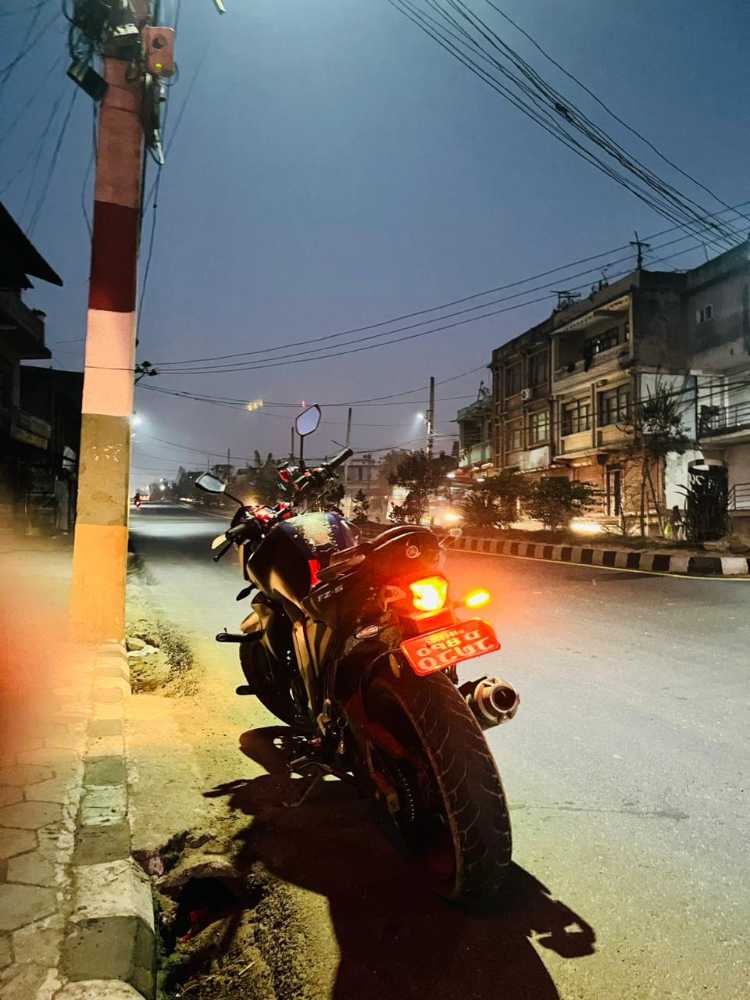 Used 2020 Yamaha R15 bike for sale in Kathmandu - Image 9 of 9