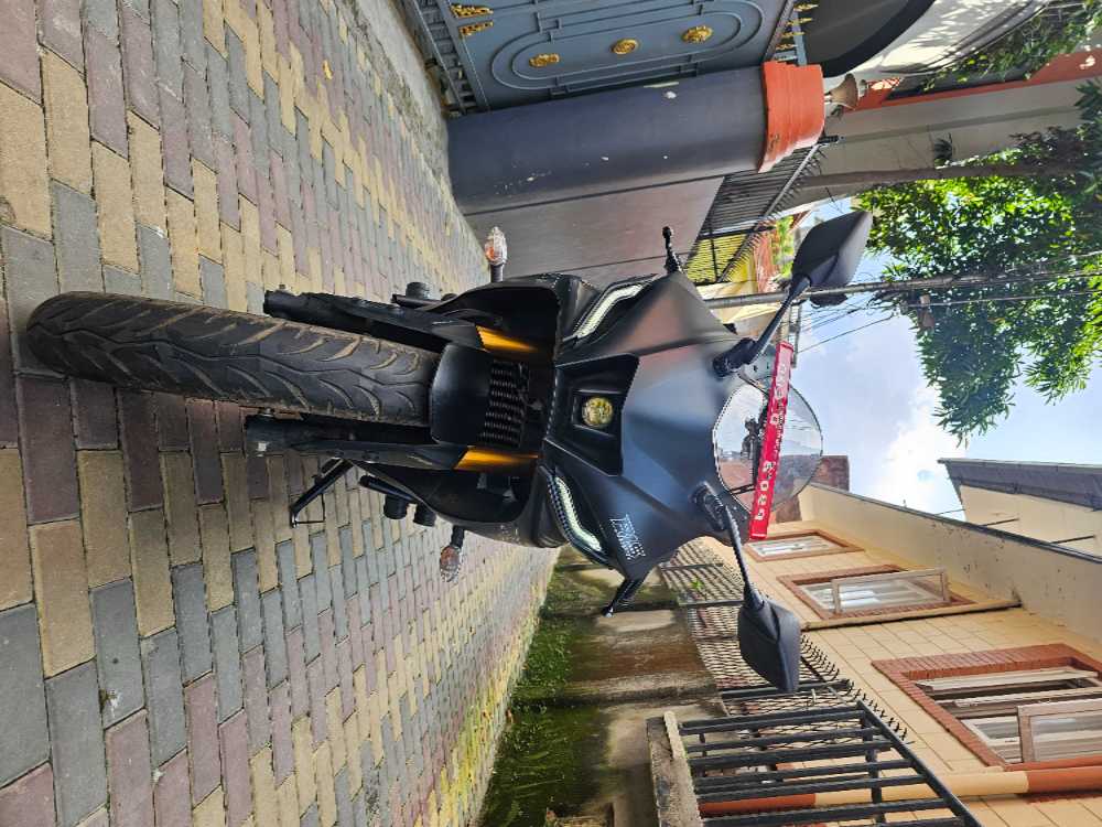 Used 2023 Yamaha R15 bike for sale in Kathmandu - Image 4 of 4