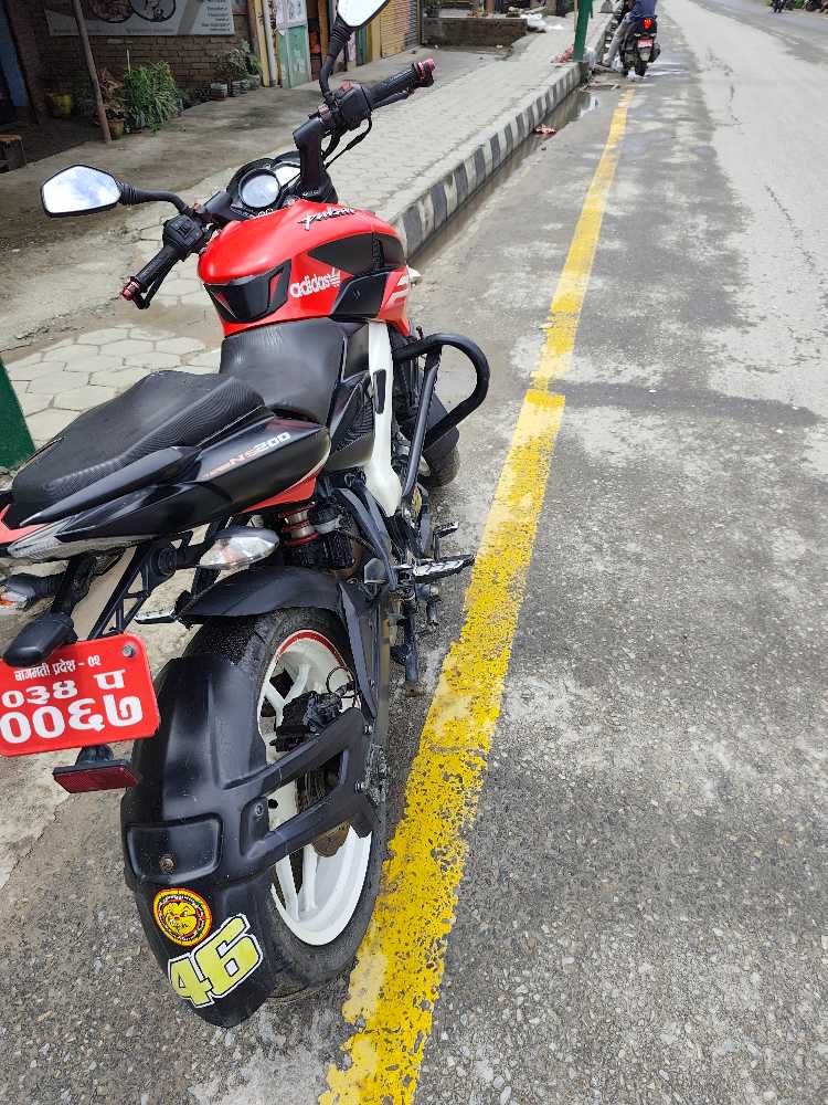 Used 2022 Bajaj NS 200 bike for sale in Kathmandu - Image 4 of 5
