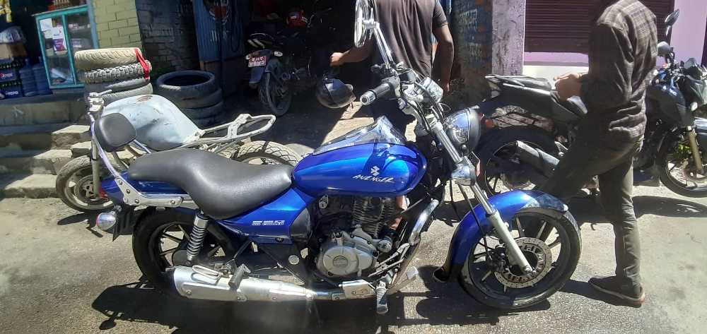 Second hand 2013 Bajaj Avenger 220 bike for Sale High Quality