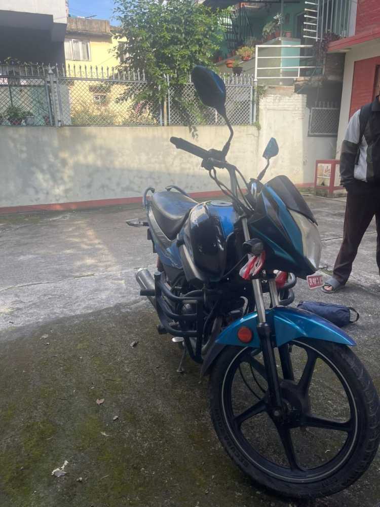 Used 2017 Hero Splendor bike for sale in Janakpur - Image 4 of 4