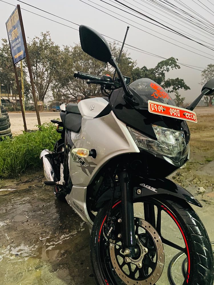 Used 2019 Suzuki Gixxer 150 bike for sale in Jhapa - Image 3 of 4