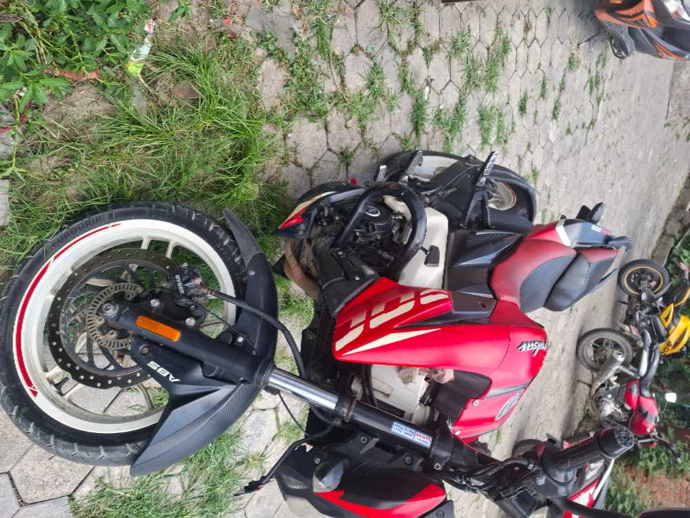 Used 2022 Bajaj NS 200 bike for sale in Kathmandu - Image 3 of 5