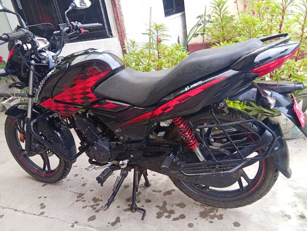 Used 2021 Hero Glamour bike for sale in Kathmandu - Image 3 of 6