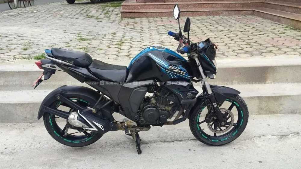 Used 2016 Yamaha R15 bike for sale in Kathmandu - Image 3 of 4