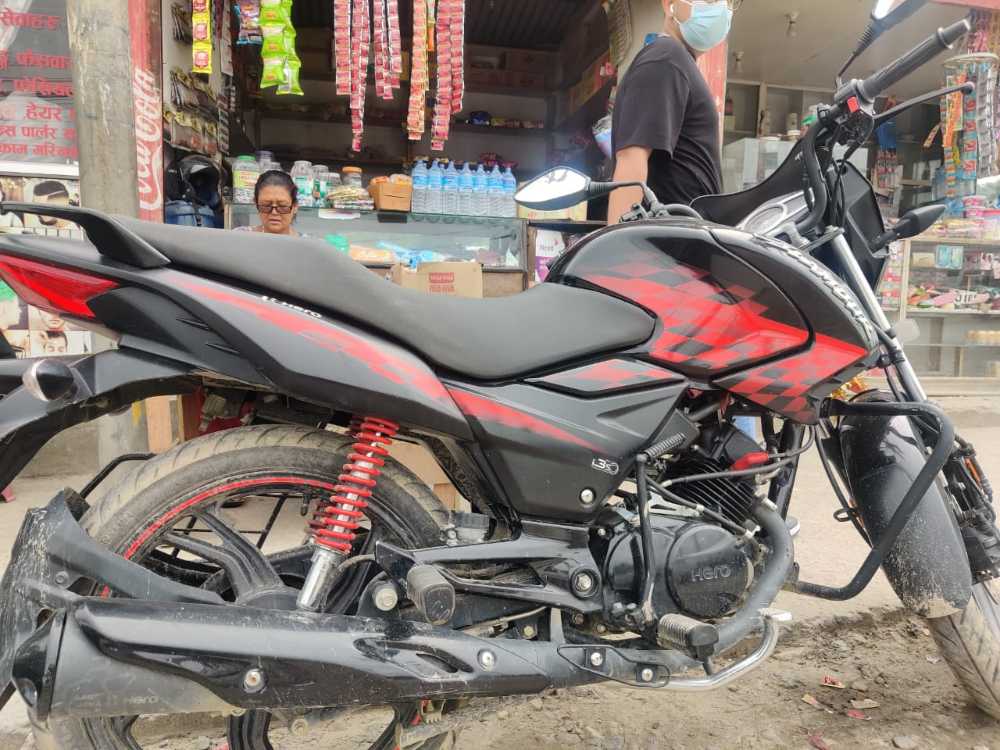 Glamour bike online second hand price