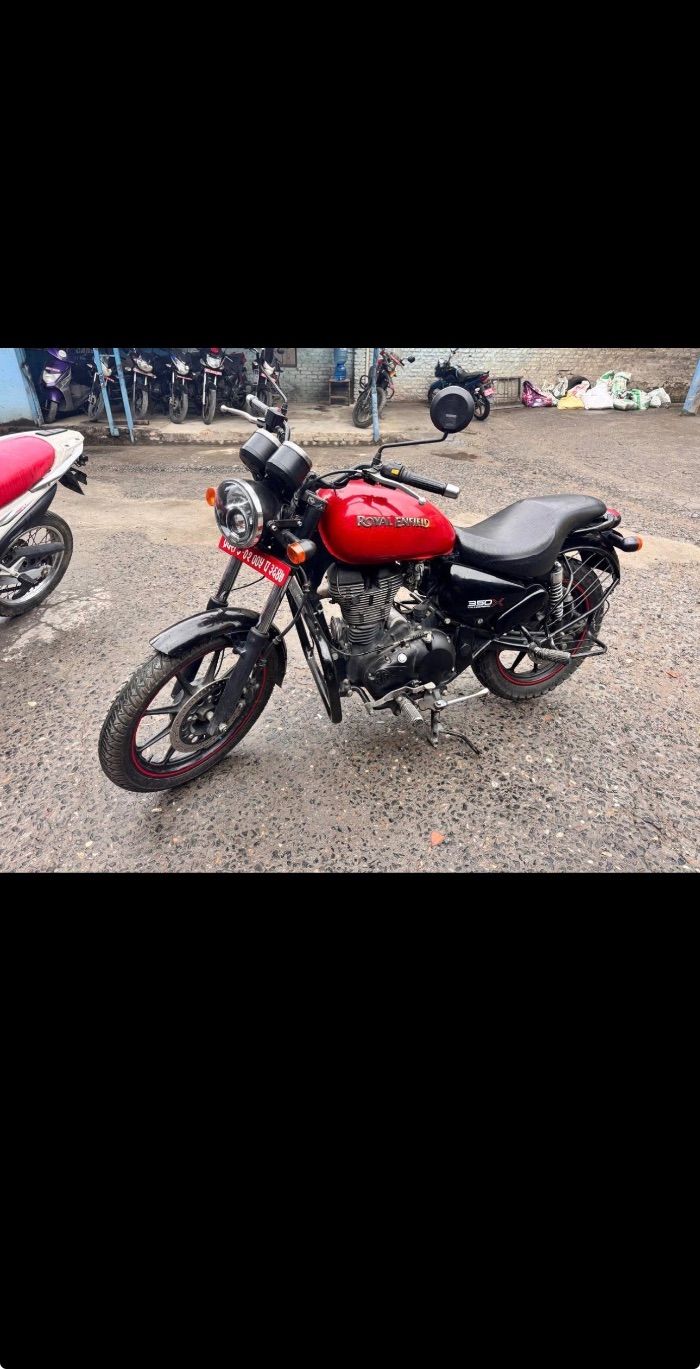 Used 2019 Royal Enfield Classic 350 bike for sale in Kathmandu - Image 4 of 4