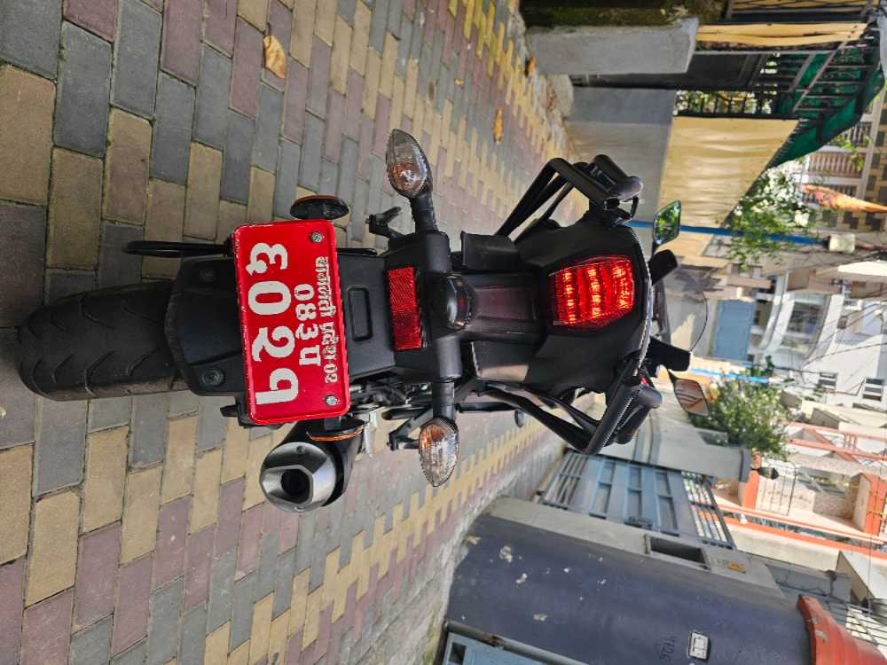Used 2023 Yamaha R15 bike for sale in Kathmandu - Image 4 of 6