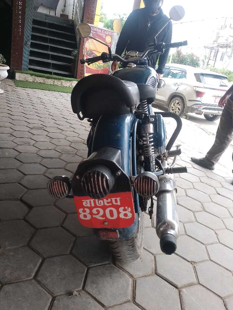 Used 2017 Royal Enfield Classic 350 for sale in Kathmandu - Rs.380,000