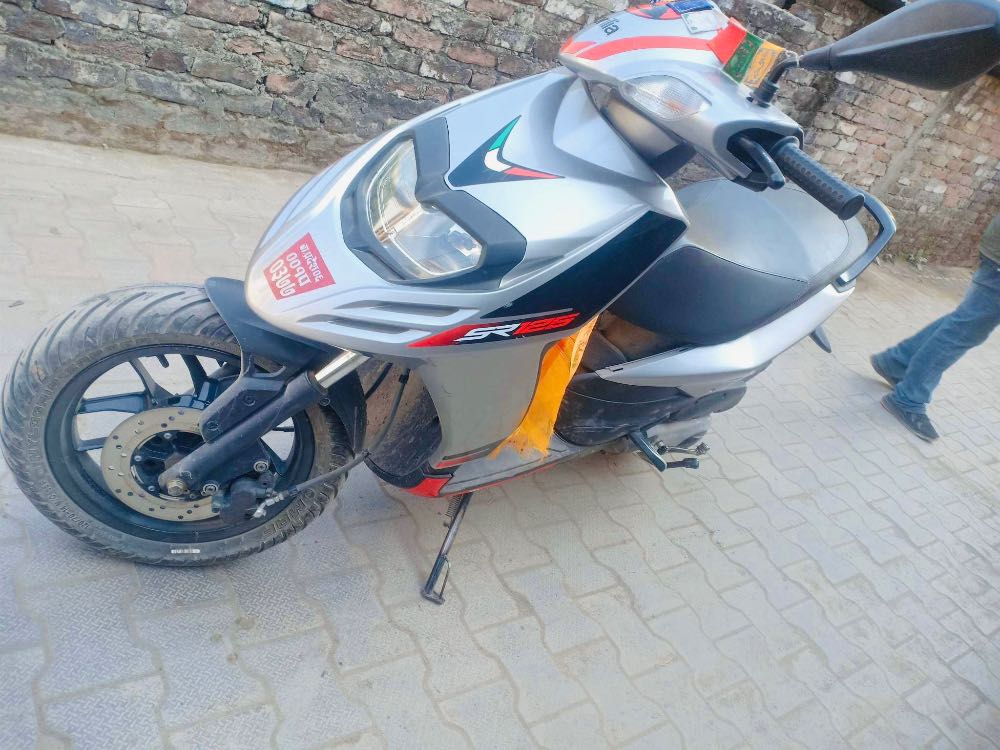 Used 2020 Aprilia SR 150 bike for sale in Bharatpur - Image 2 of 4