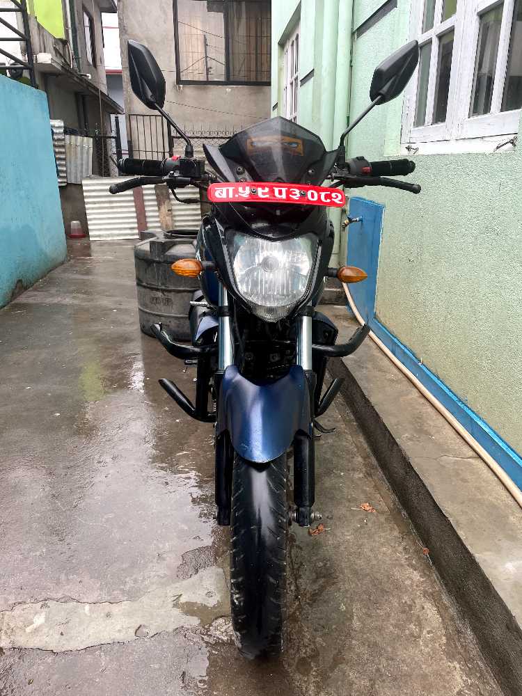 2013 Yamaha FZ in Kathmandu for sale at Ramrogaadi.