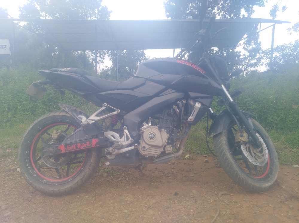 Used 2013 Bajaj NS 200 bike for sale in Palpa - Image 1 of 2