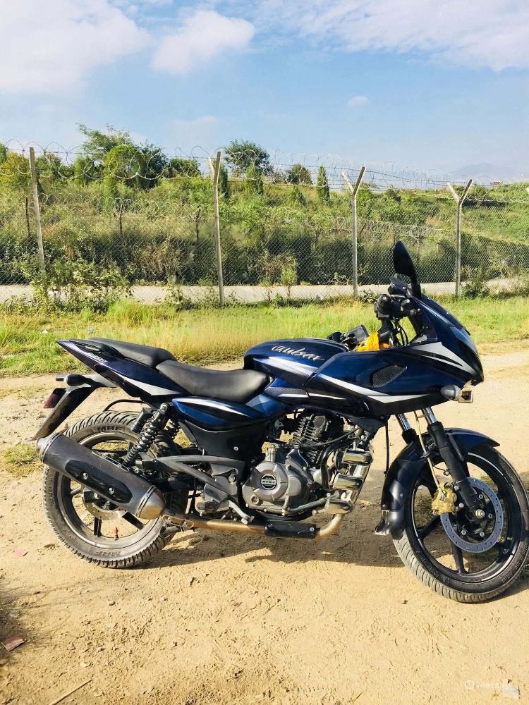 Used 2016 Bajaj Plusar 220 for sale in Kathmandu - Rs.200,000