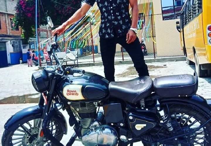 Used 2020 Royal Enfield Classic 350 bike for sale in Kathmandu - Image 2 of 2