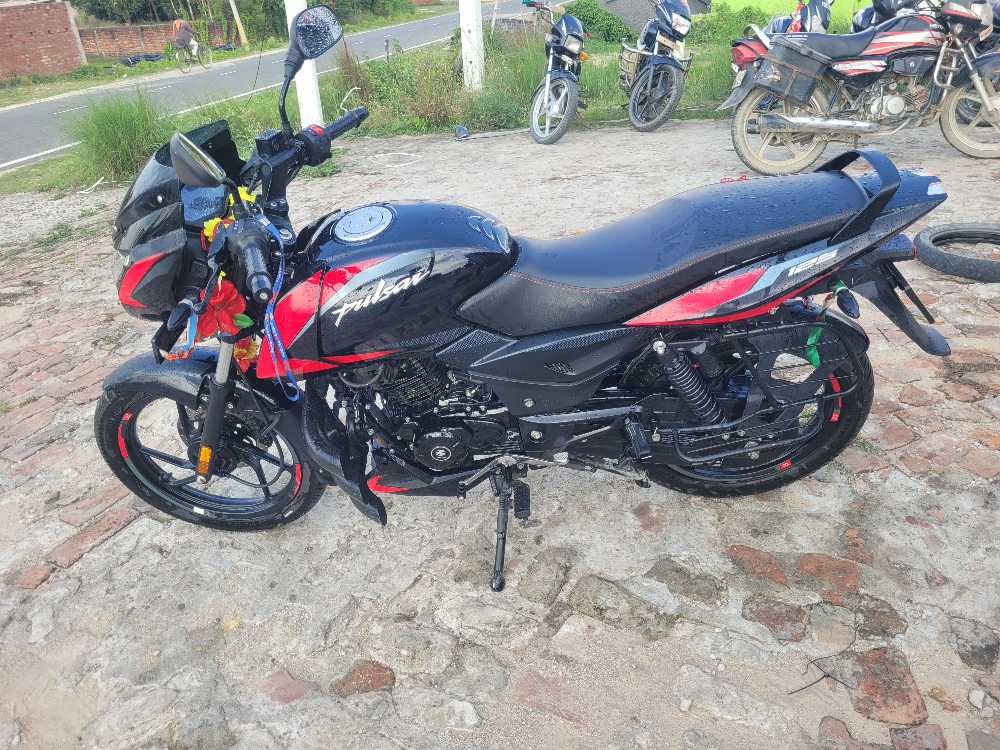 Used 2025 Bajaj Pulsar 125 bike for sale in Saptari - Image 4 of 4
