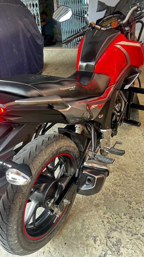 Used 2017 Honda CB Hornet bike for sale in Kathmandu - Image 6 of 10