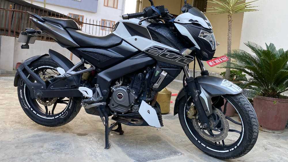 Used 2017 Bajaj NS 200 bike for sale in Kathmandu - Image 2 of 7
